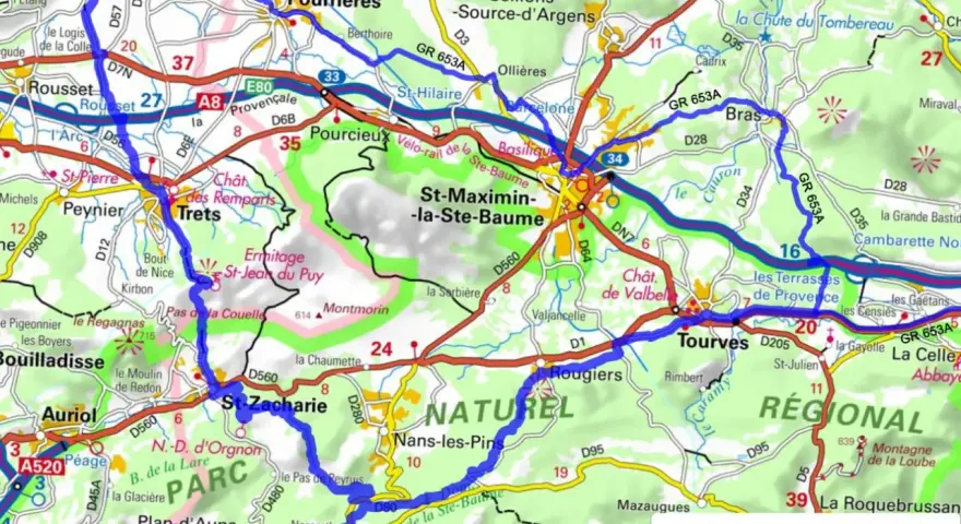 Carte des sentiers de la Sainte-Baume, idéale pour une randonnée.
